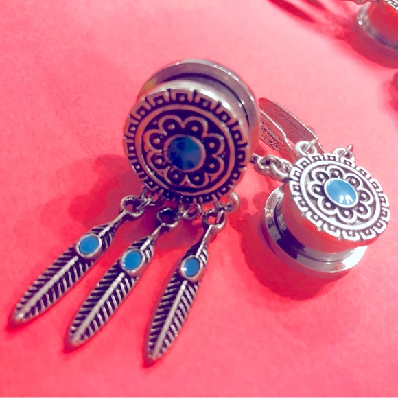 Flower & Some Dangle - Picture 3 of 7